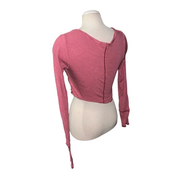 aerie Out From Under Pink Cropped Long-Sleeve Ribbed Top Size Large Lettuce Hem - Picture 2 of 8